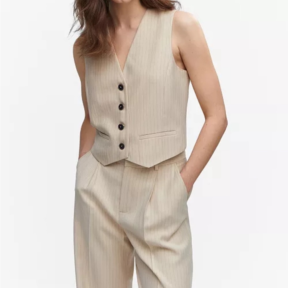 Mango pinstriped vest, size small. Only worn to try on, never worn out.